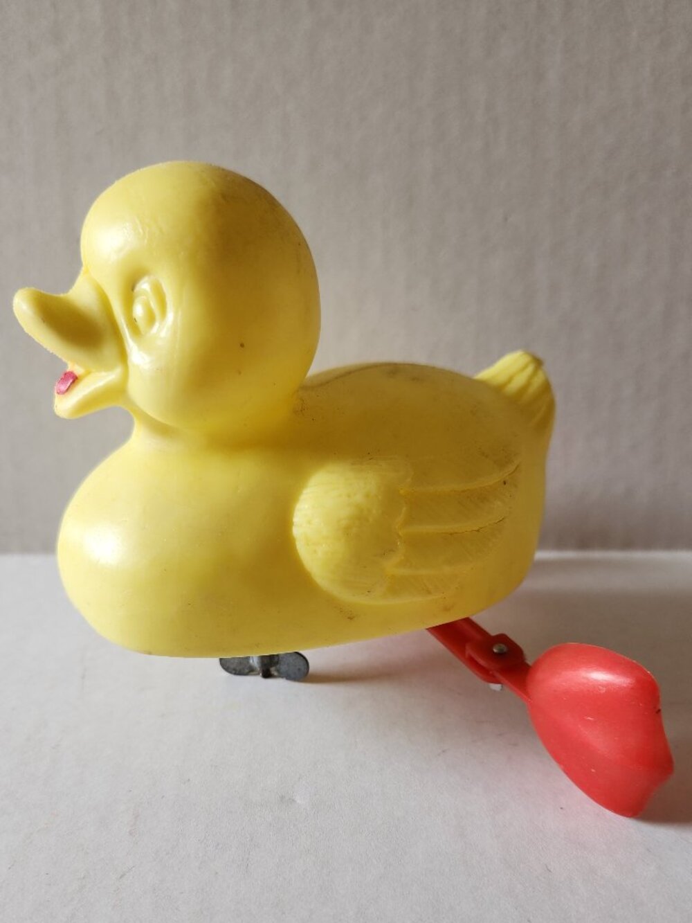 Vintage 1960s Wind-Up Yellow Duck Toy Bath Toy Hong Kong Retro T2